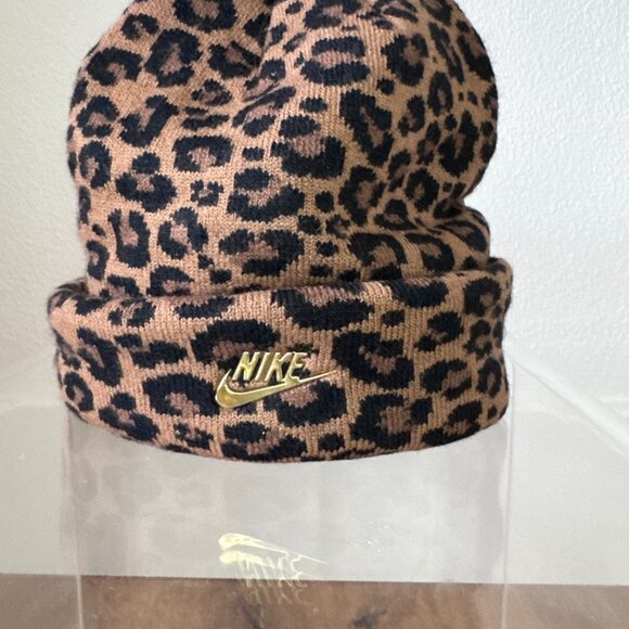 Nike Youth Cheetah Print Beanie Brown w/ Gold Swoosh & Black Pom – Winter Hat - Picture 2 of 8
